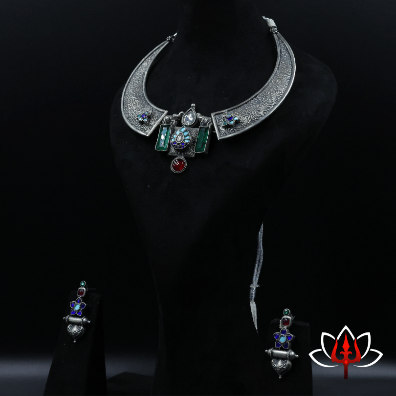Regal Silver Necklace with Earrings