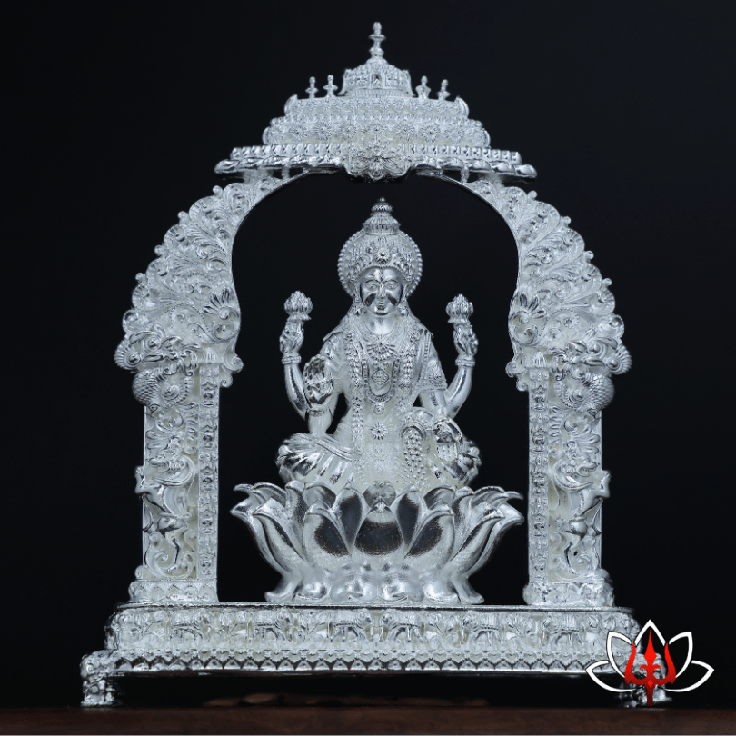Exquisite Silver Goddess Lakshmi Idol – Symbol of Wealth & Prosperity