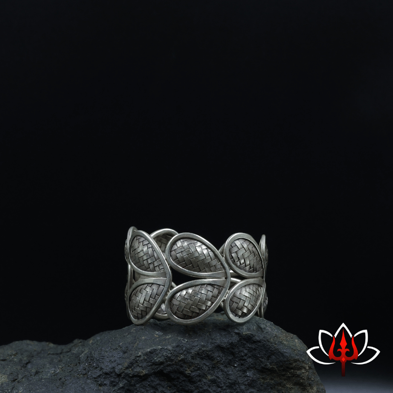 Elegant Woven Leaf Silver Bracelet – Trishul Silvers