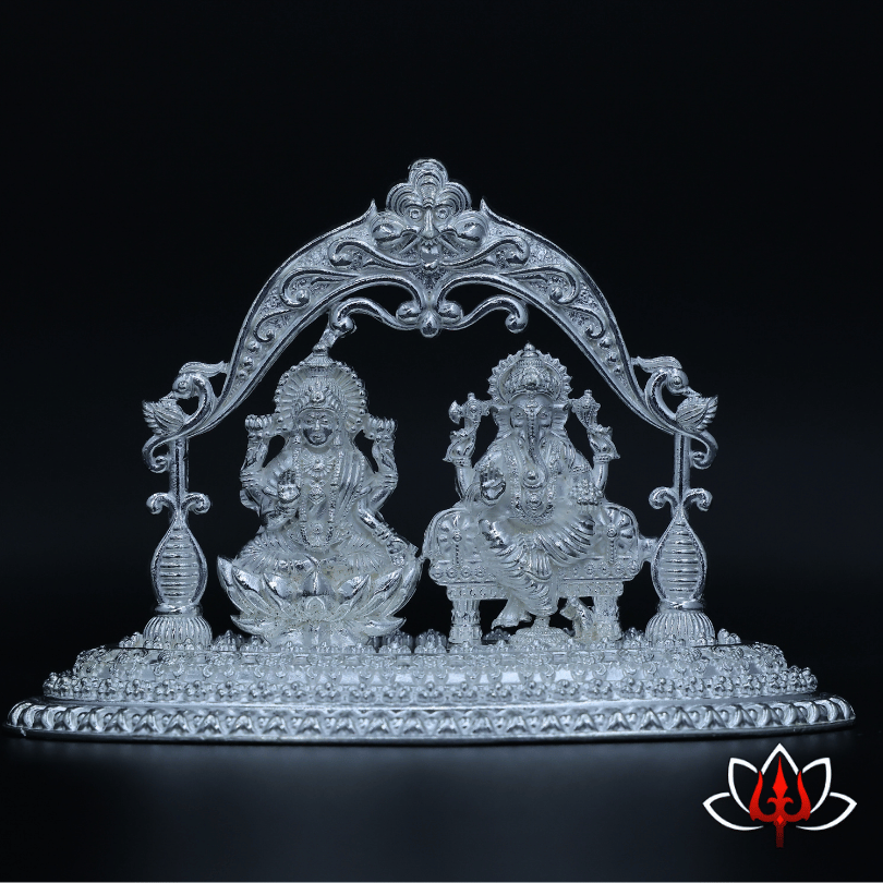 Exquisite Silver Ganesha Idol – The Harbinger of Prosperity & Wisdom