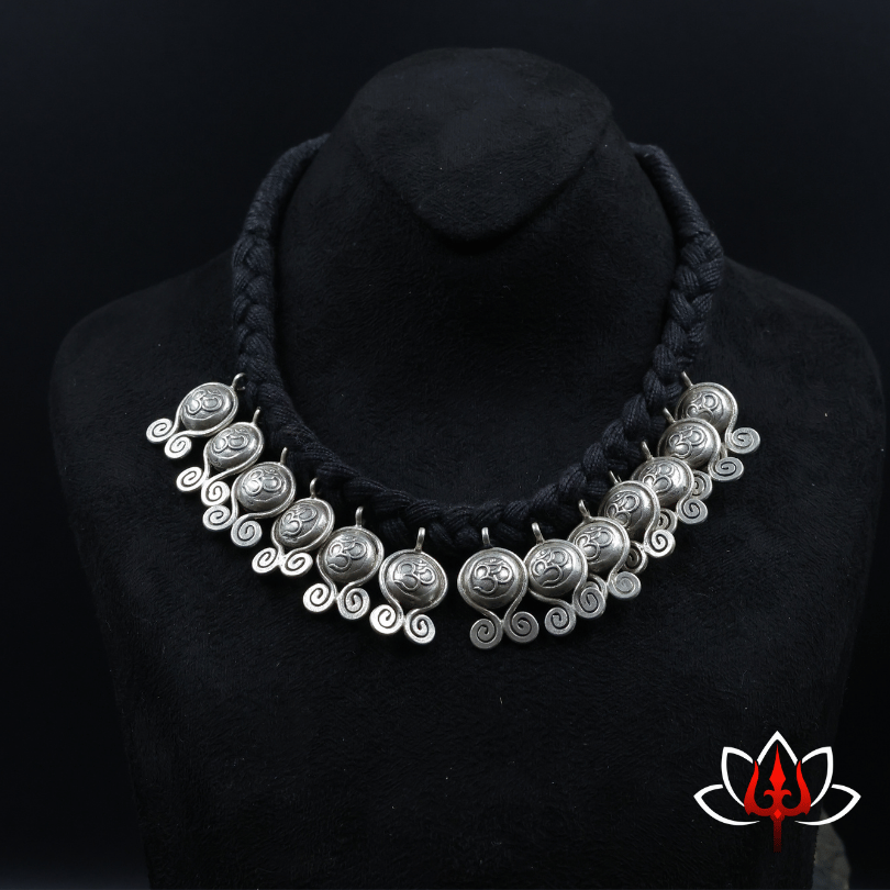 Exquisite Indian centric Silver Choker – Trishul Silvers