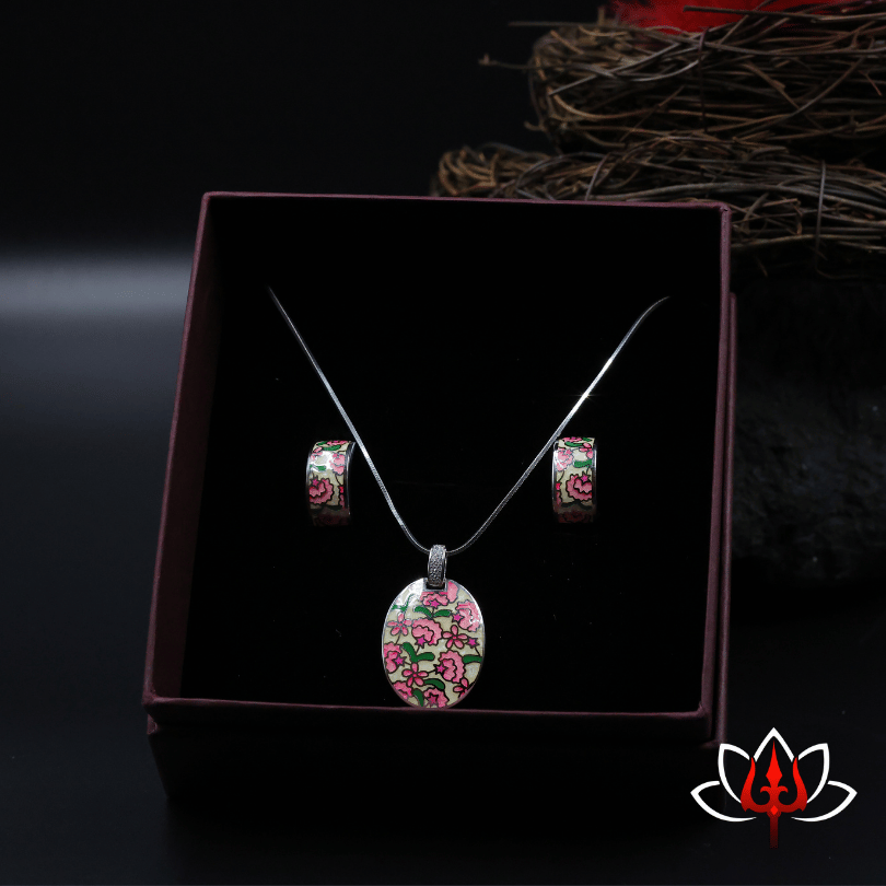 Exquisite Enamel-Painted Pendant Set with Earrings
