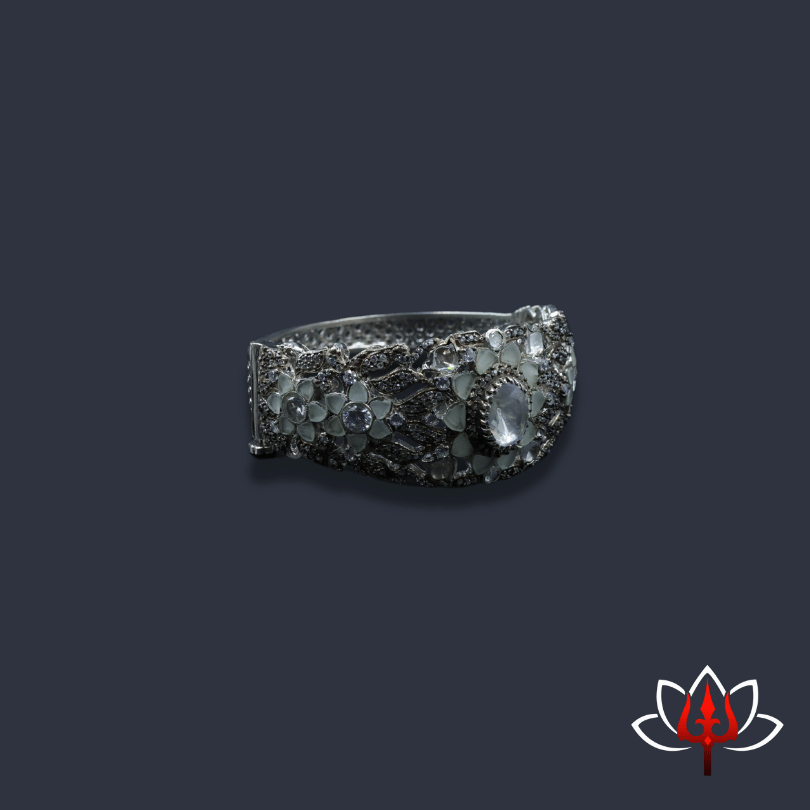 Royal Silver Bangle