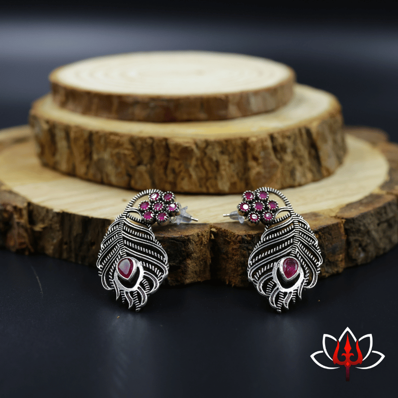 Peacock Feather-Inspired Silver Earring