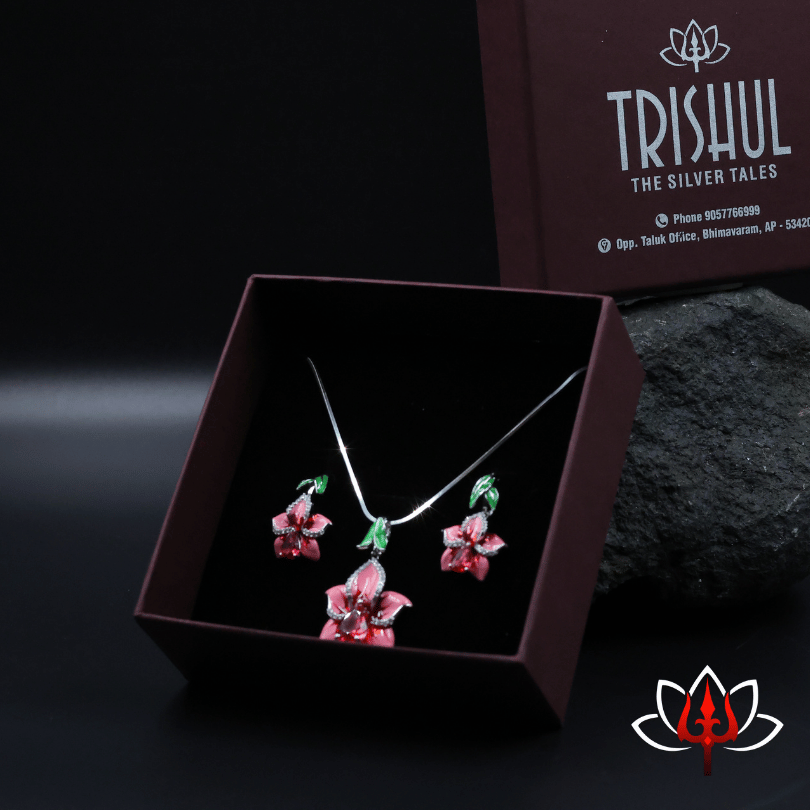 Exquisite Enamel-Painted Pendant Set with Earrings