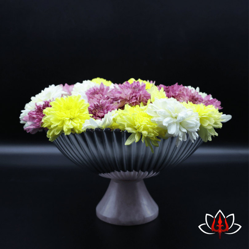 Elegant Silver Flower Bowl with Rose Quartz Base – A Fusion of Luxury & Serenity